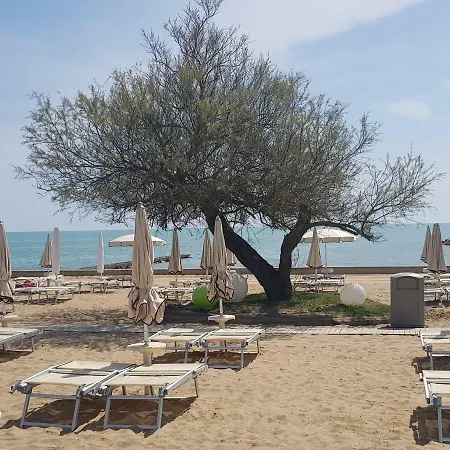 Villetta Marina كاوْرلي